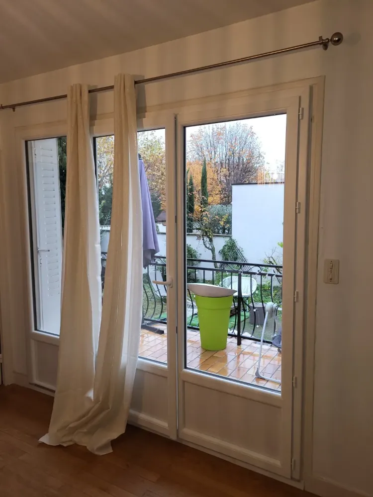 installation de portes d'entrée sécurisées à Lyon